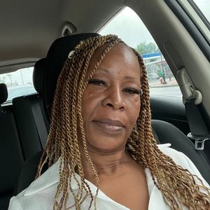 Meet your Posher, Toya